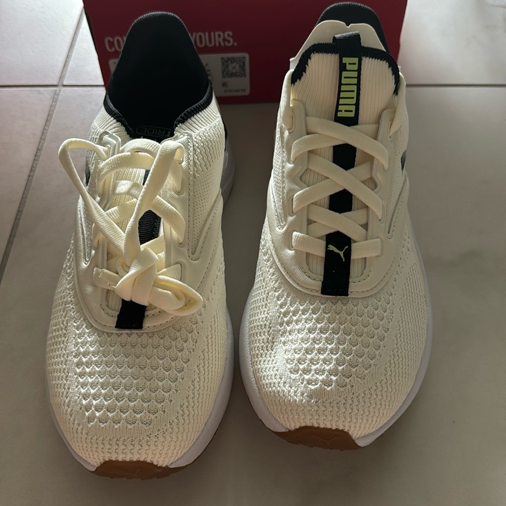 Puma size 7 brand new